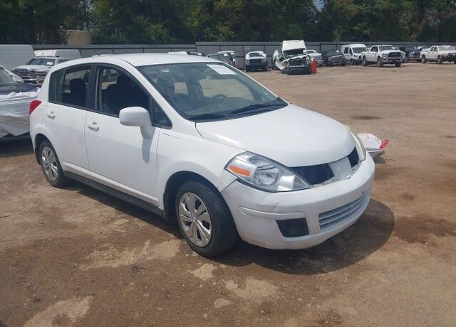 2011 NISSAN Versa