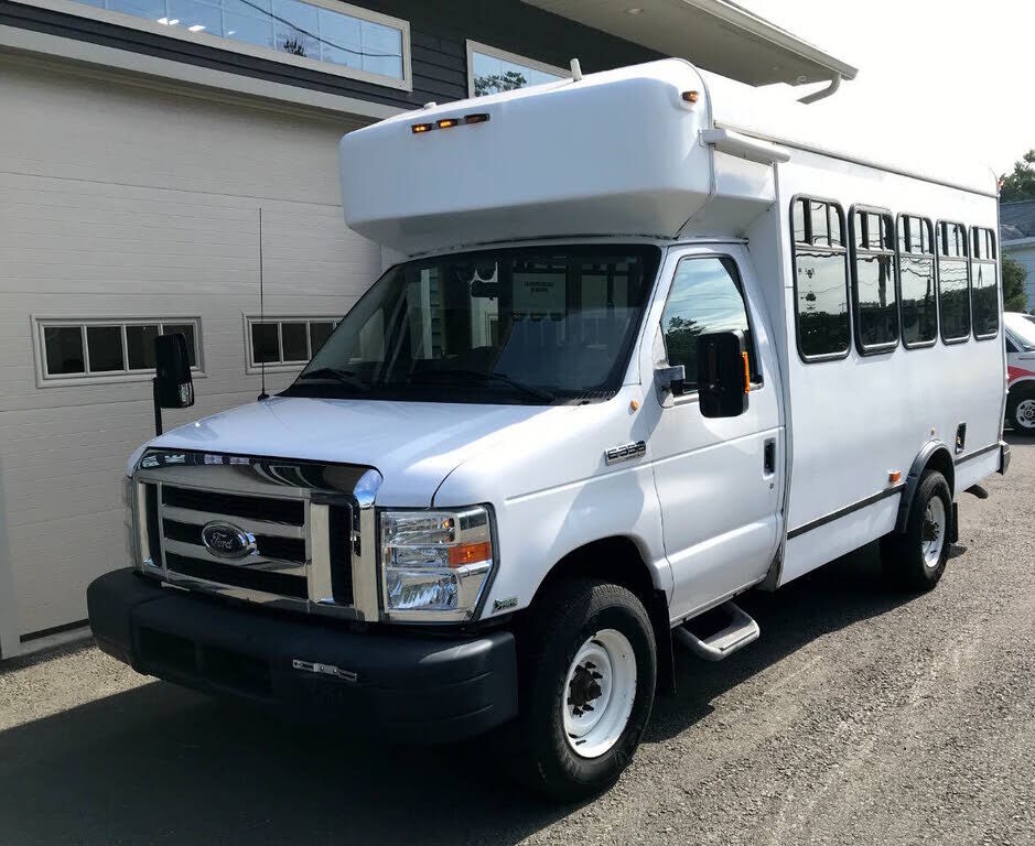 2016 FORD E-350