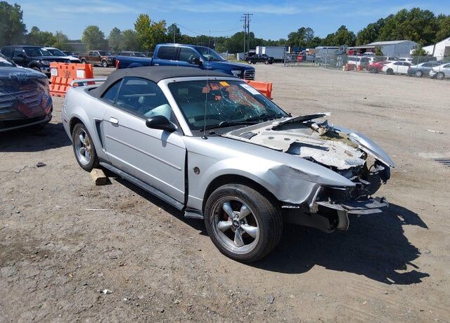 2004 FORD Mustang
