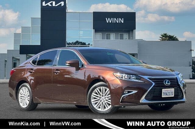 2016 LEXUS ES
