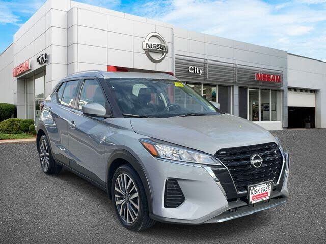 2023 NISSAN Kicks