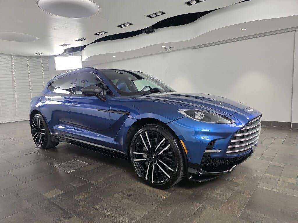 2023 ASTON MARTIN DBX