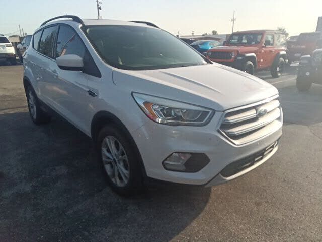 2017 FORD Escape