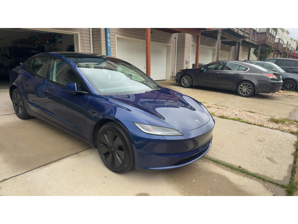 2025 TESLA Model 3