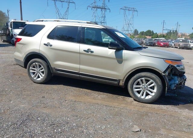 2011 FORD Explorer