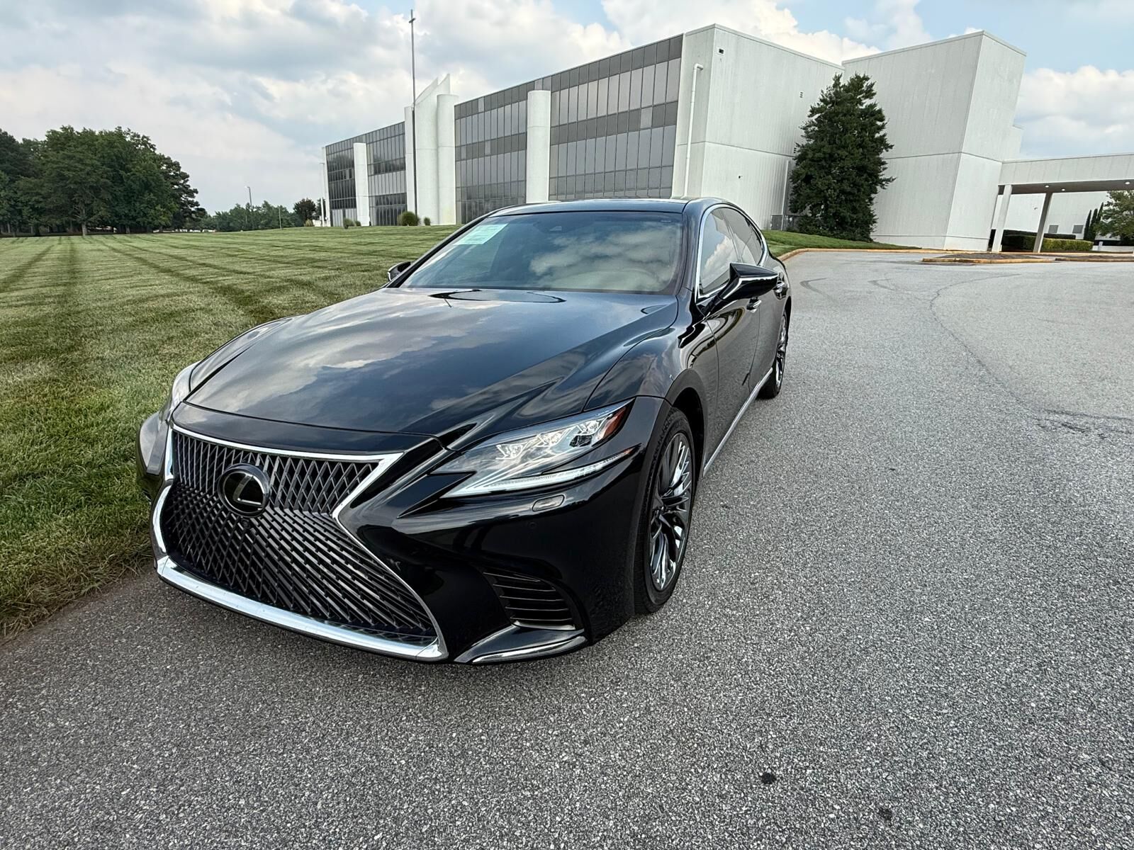 2018 LEXUS LS
