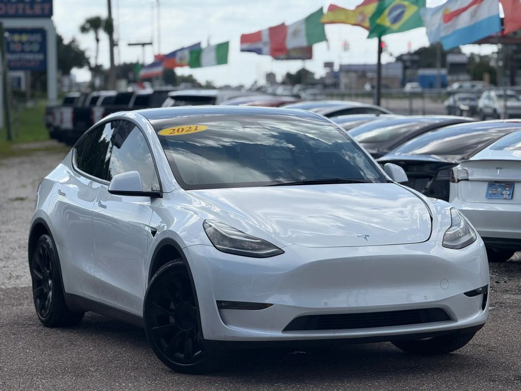 2021 TESLA Model Y