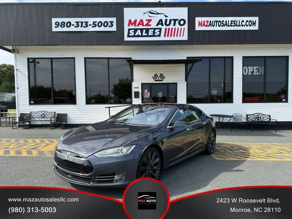 2015 TESLA Model S