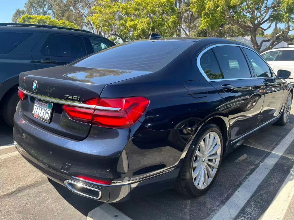 2017 BMW 740i