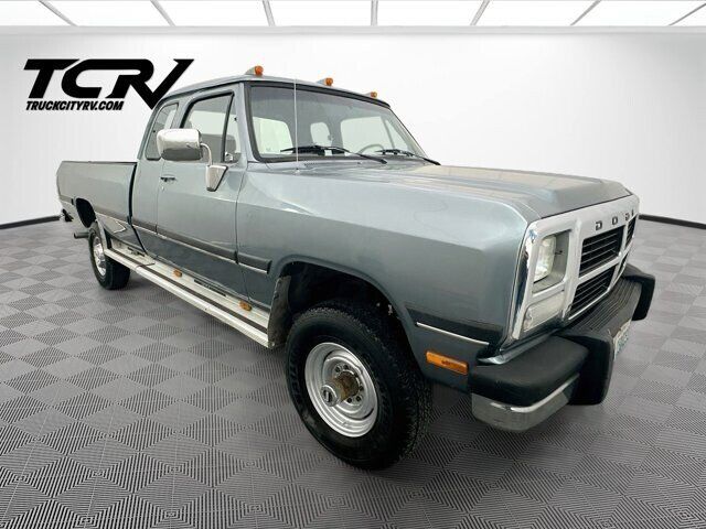 1992 DODGE W-Series