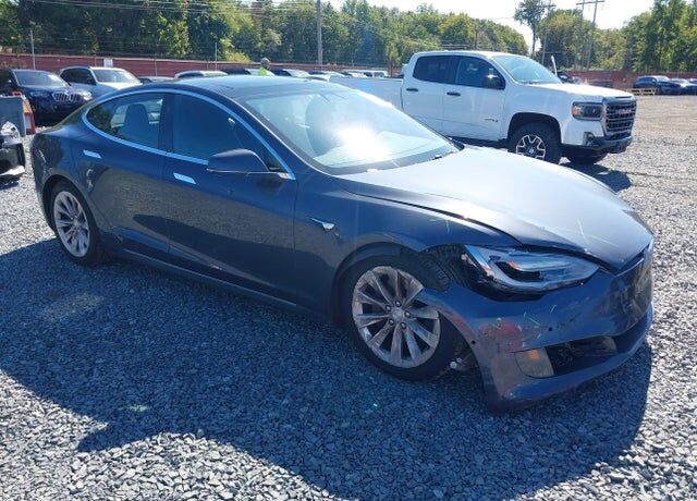 2016 TESLA Model S