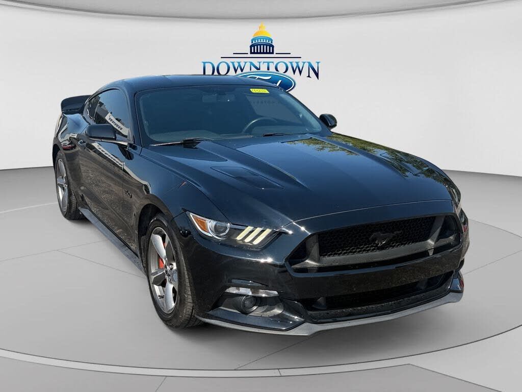 2017 FORD Mustang