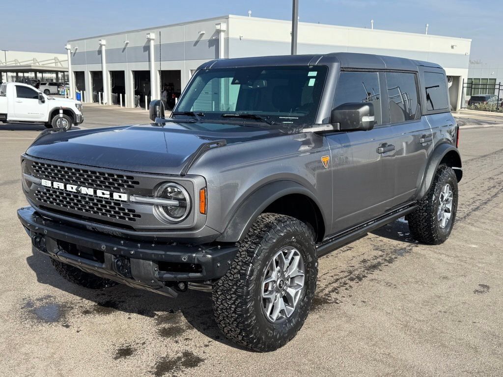 2024 FORD Bronco
