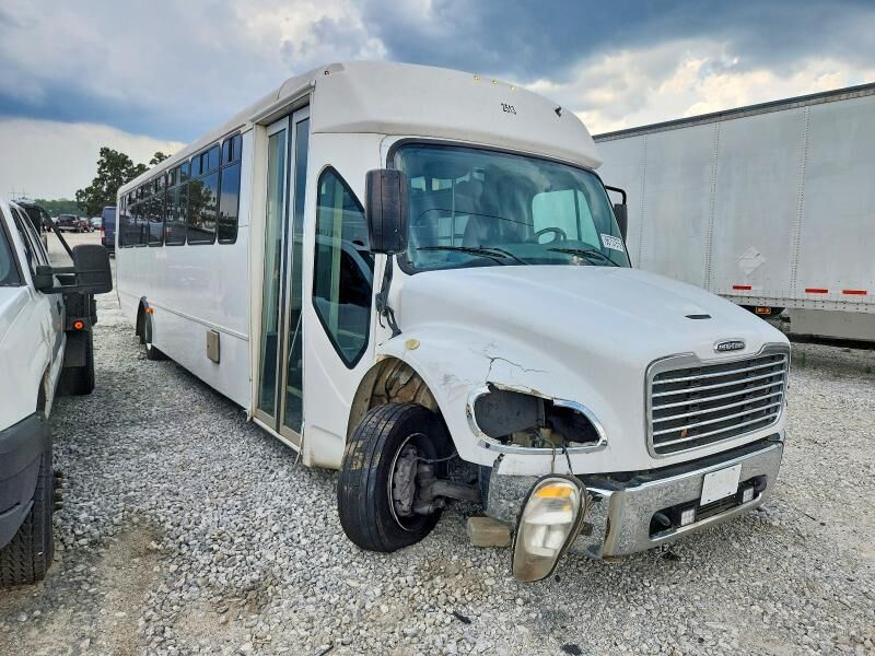 2015 FREIGHTLINER M2