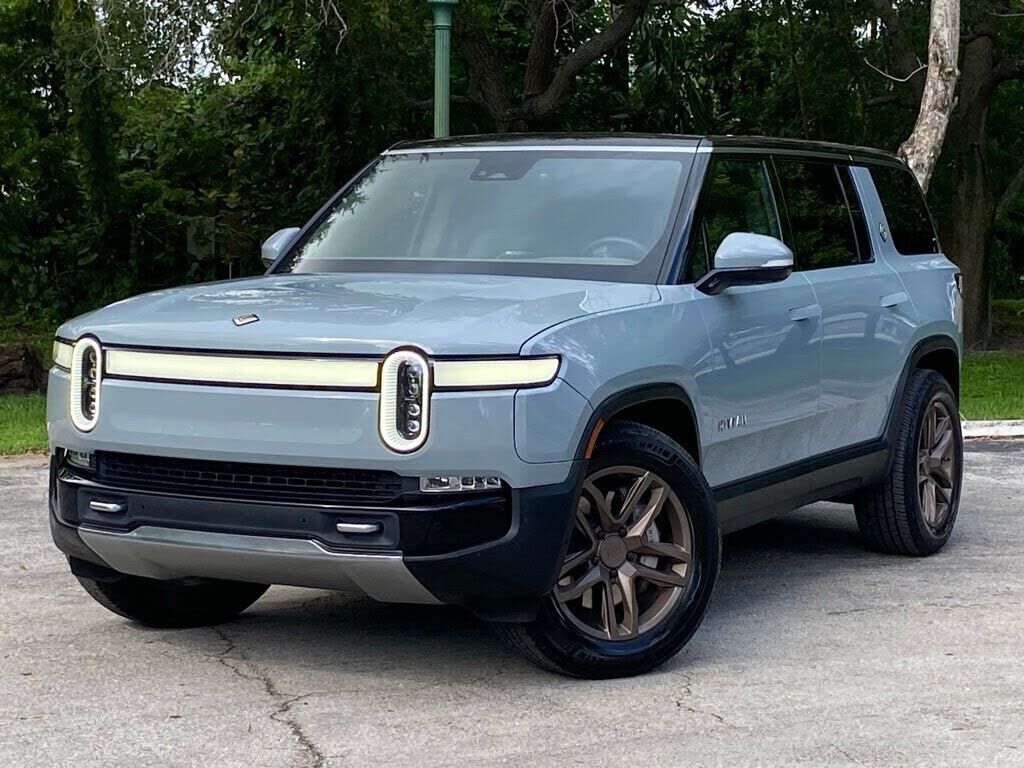 2023 RIVIAN R1S