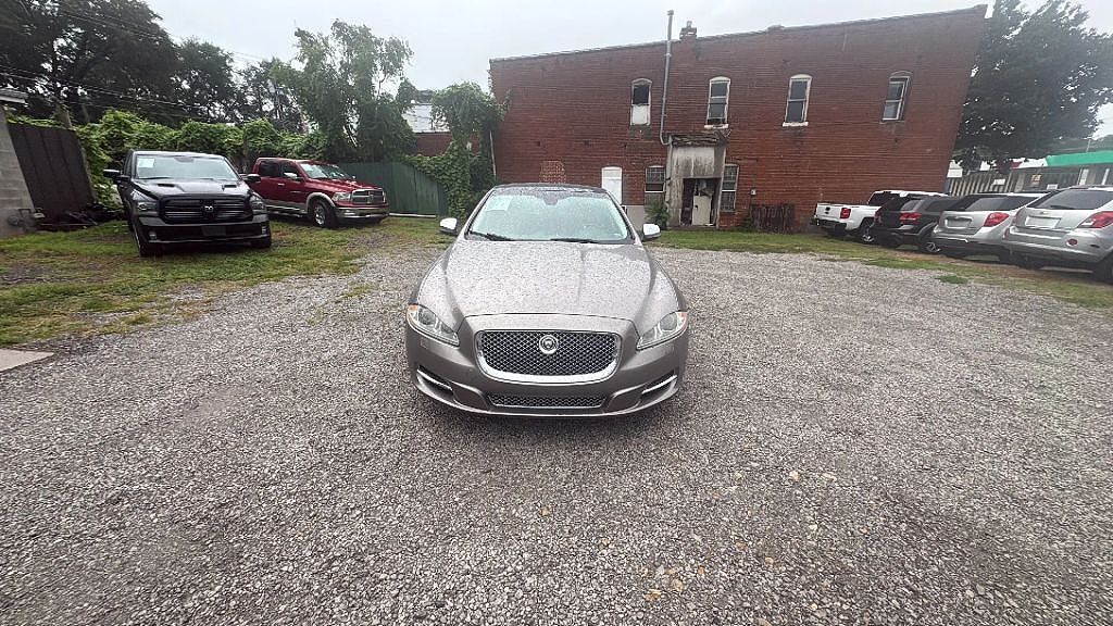 2011 JAGUAR XJ