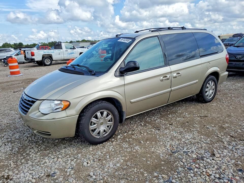 2005 CHRYSLER Town and Country