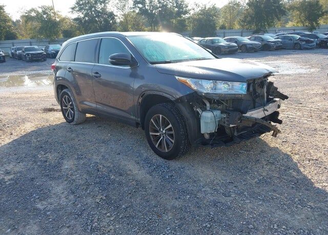 2018 TOYOTA Highlander