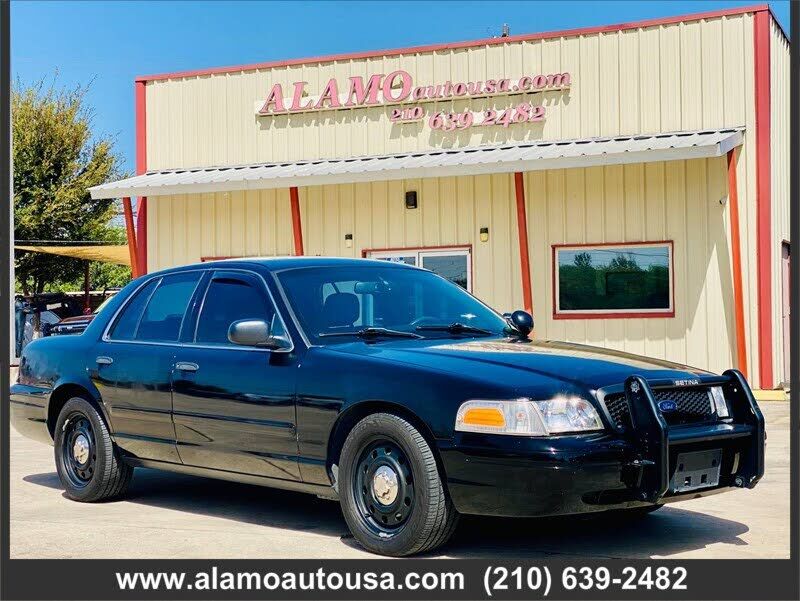 2010 FORD Crown Victoria