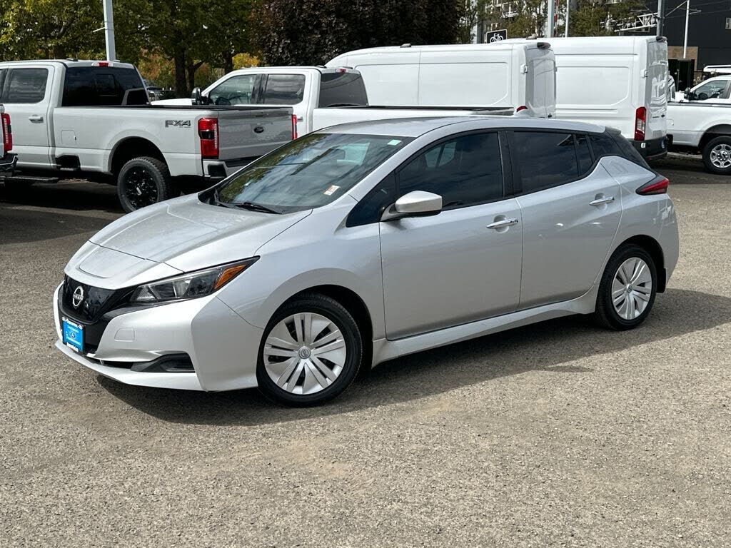 2023 NISSAN Leaf