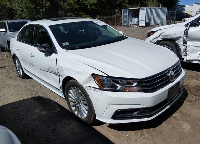 2017 VOLKSWAGEN Passat