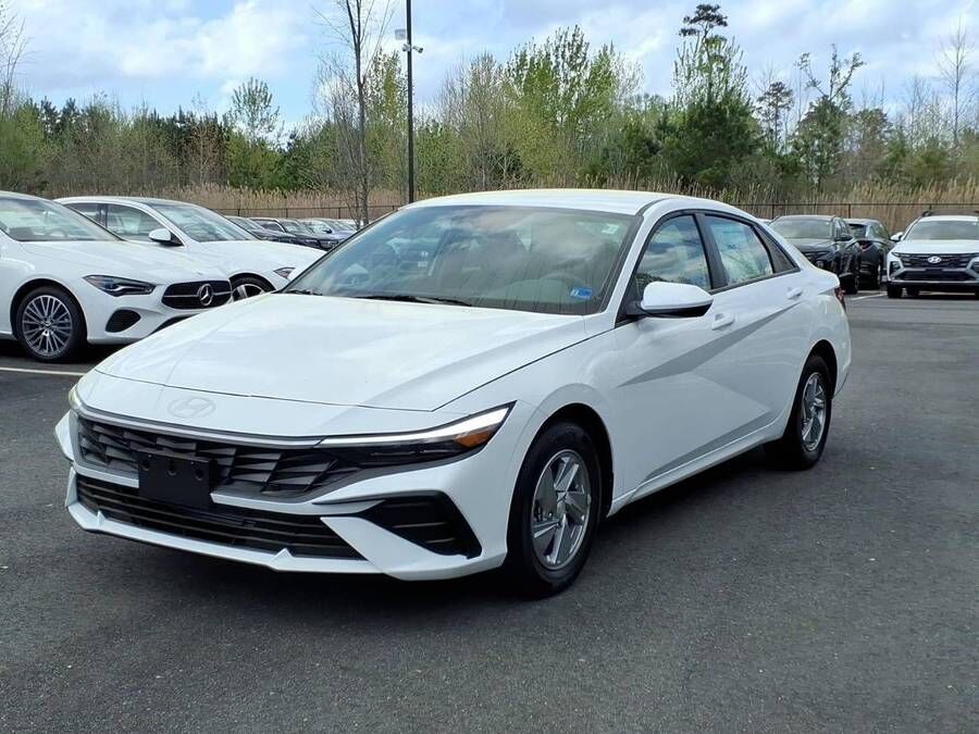 2026 HYUNDAI Elantra