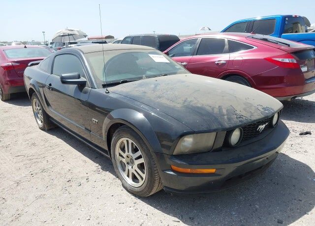 2005 FORD Mustang