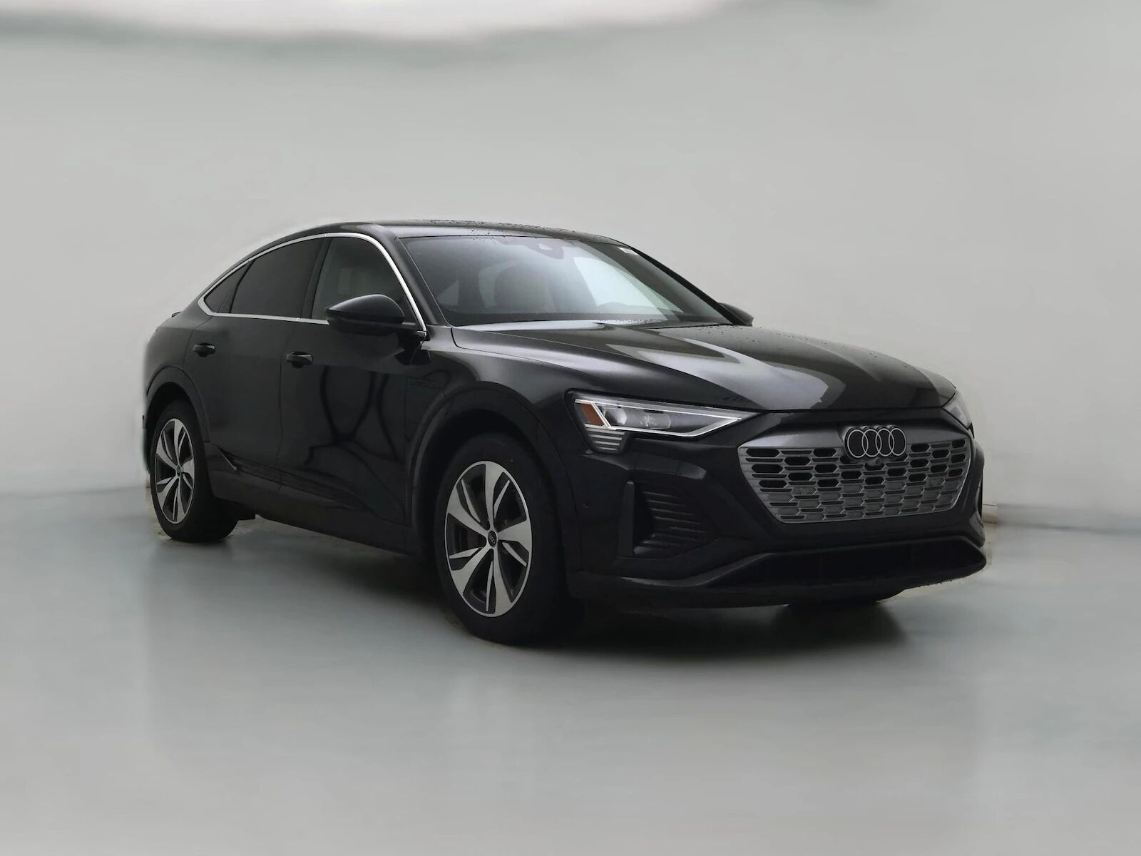 2024 AUDI Q8