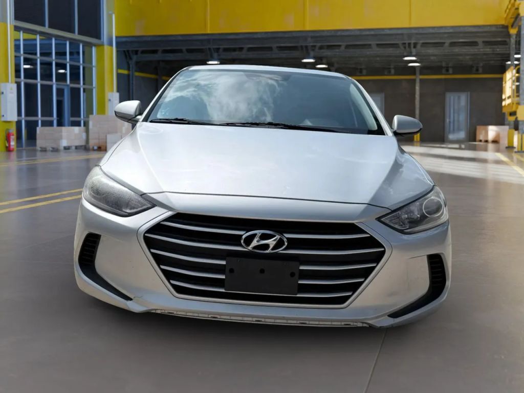 2018 HYUNDAI Elantra