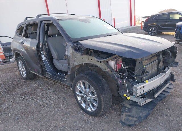 2021 TOYOTA Highlander