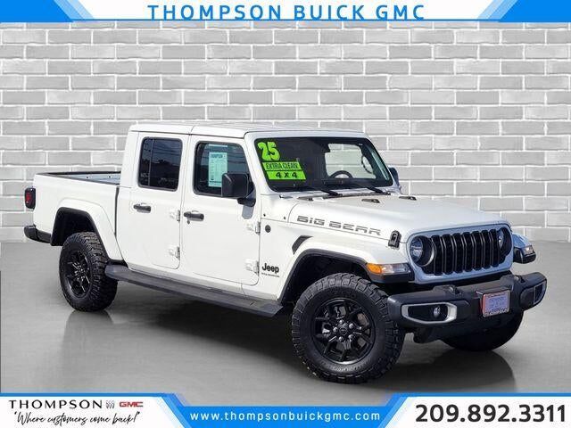2025 JEEP Gladiator