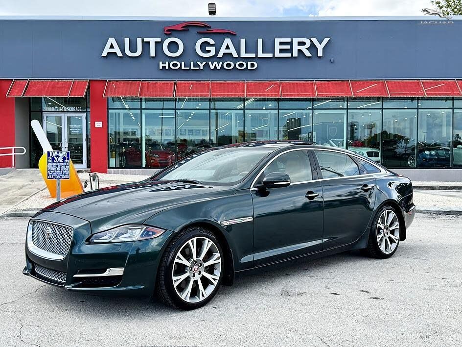 2017 JAGUAR XJ