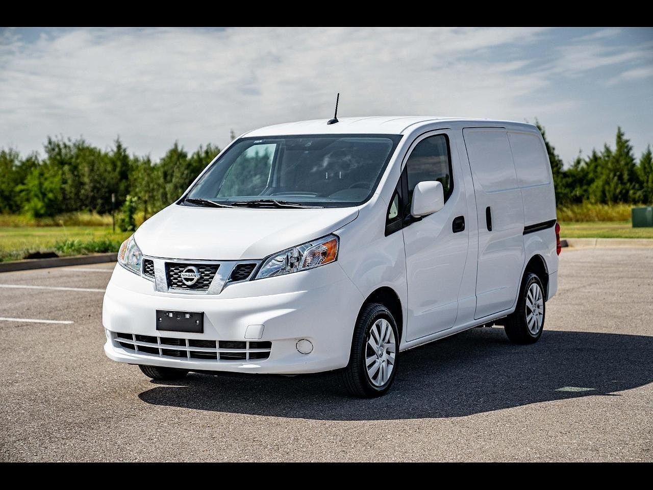 2017 NISSAN NV200