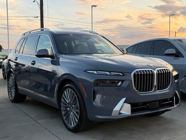 2027 BMW X7