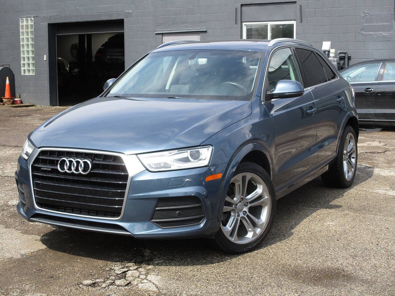 2016 AUDI Q3