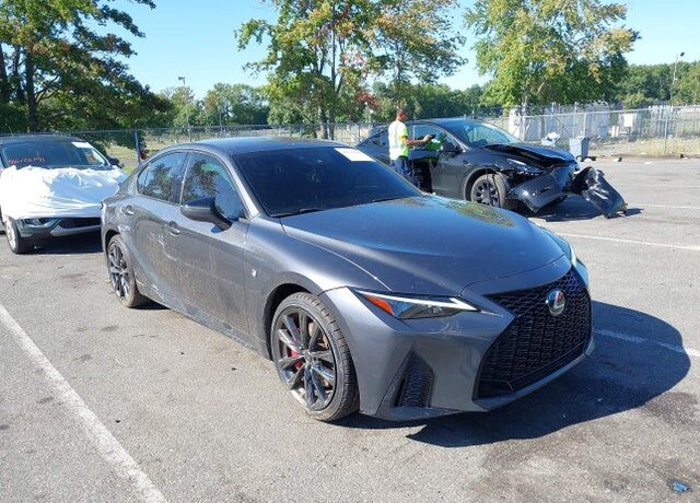 2022 LEXUS IS