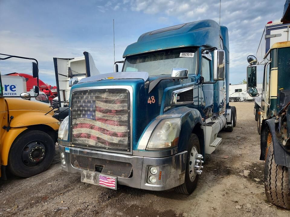2007 VOLVO TRUCK VT
