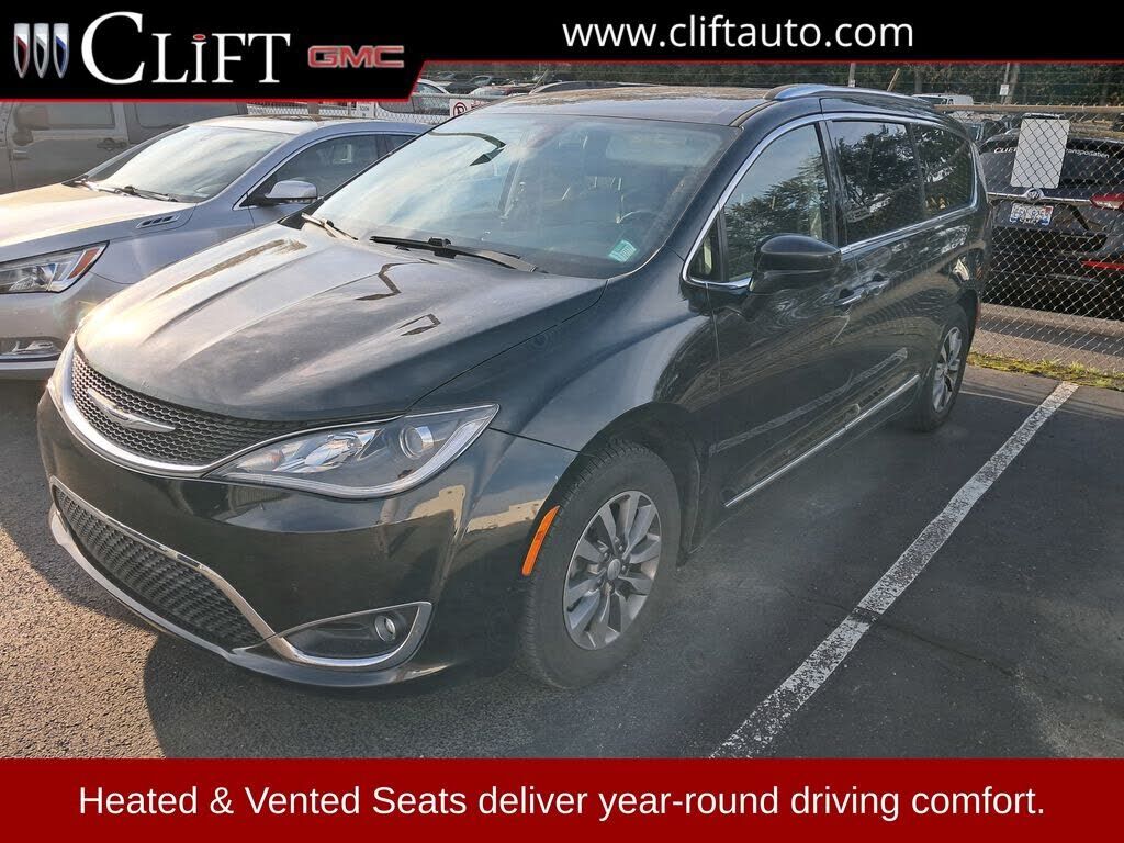 2019 CHRYSLER Pacifica