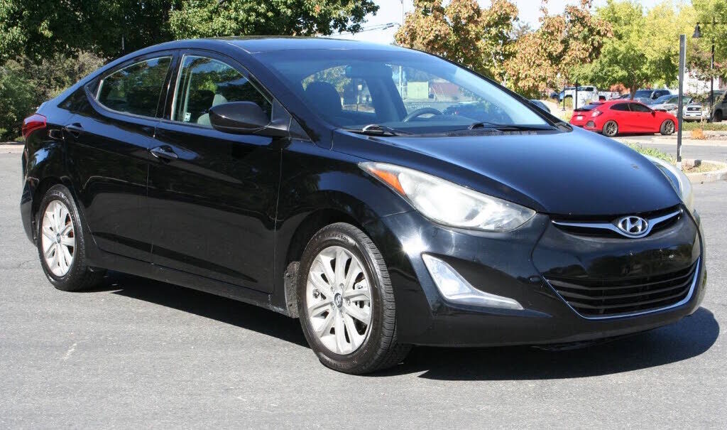 2016 HYUNDAI Elantra