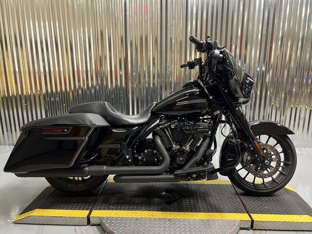 2018 HARLEY DAVIDSON FLHXS / Street Glide Special