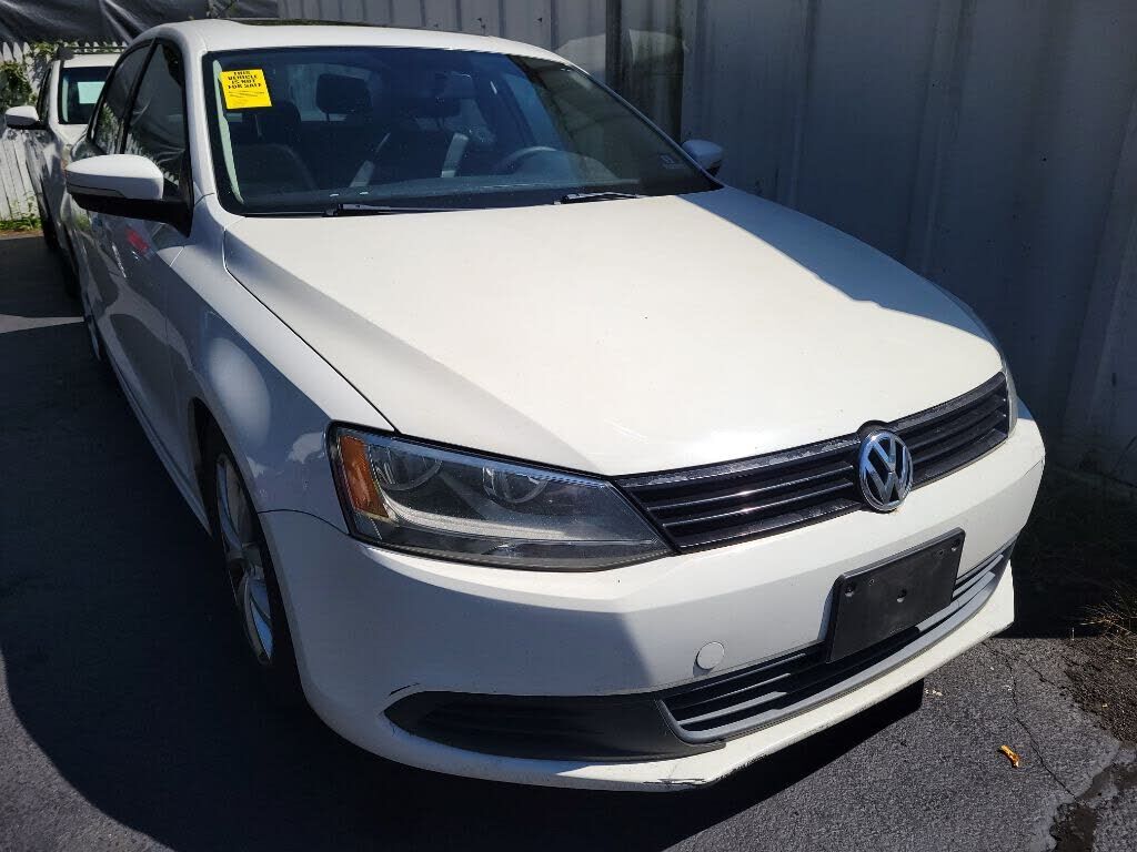 2011 VOLKSWAGEN Jetta