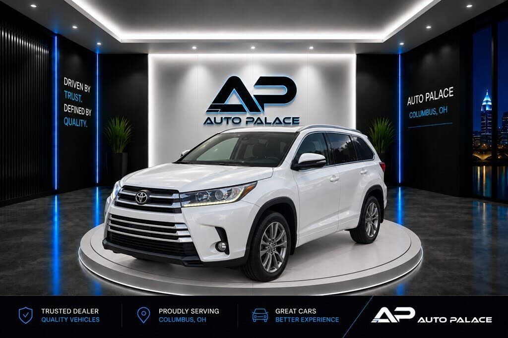 2017 TOYOTA Highlander