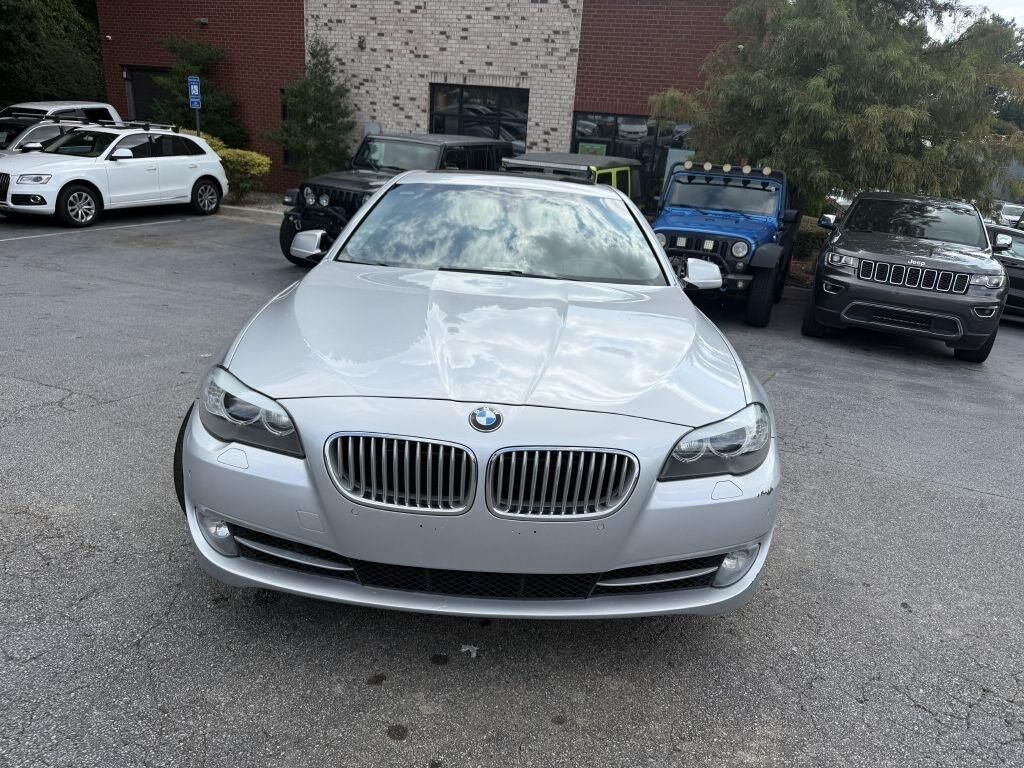 2011 BMW 550i