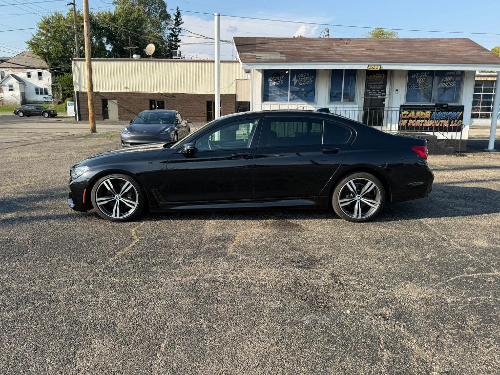 2016 BMW 750i