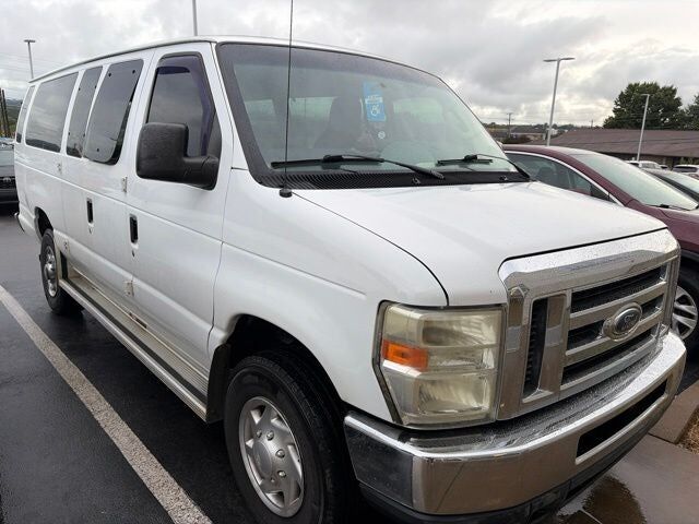 2011 FORD E-350