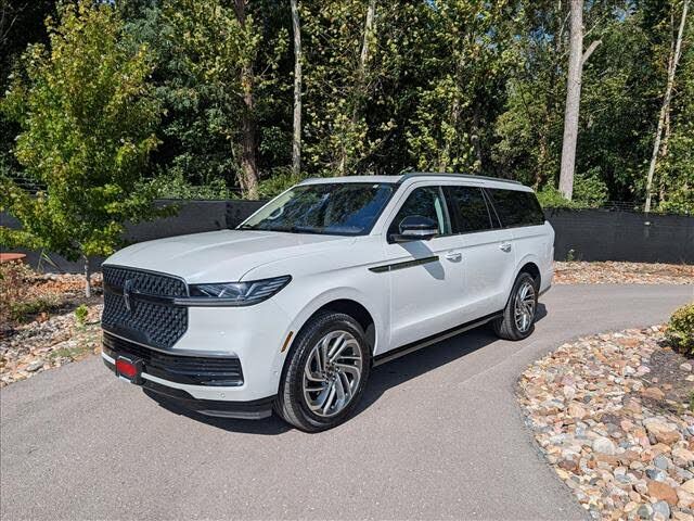 2025 LINCOLN Navigator L