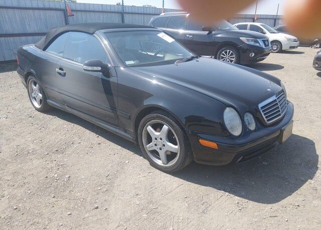 2002 MERCEDES-BENZ CLK-Class