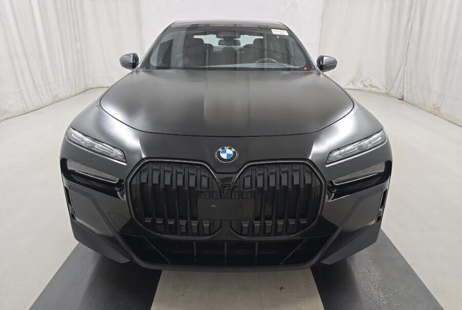 2024 BMW 760i