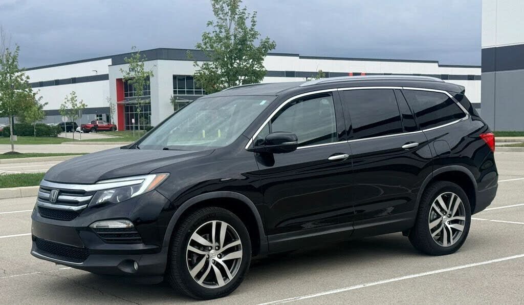 2017 HONDA Pilot