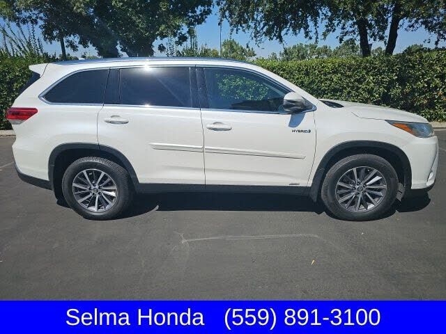 2019 TOYOTA Highlander